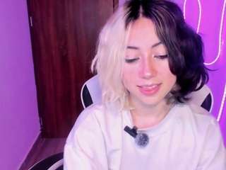 frida-lassi Live Webcam on CamSoda