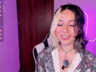 frida-lassi Live Webcam on CamSoda