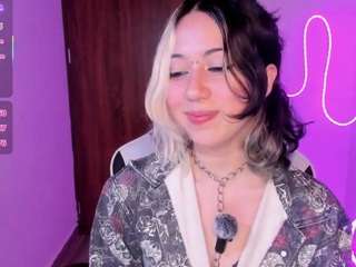 frida-lassi Live Webcam on CamSoda