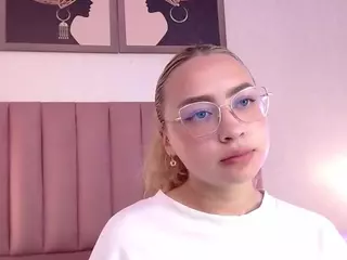 Isadora's Live Sex Cam Show