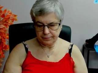 irislust's CamSoda show and profile