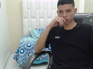 Brian-scott23's Live Sex Cam Show