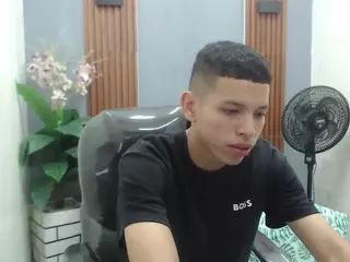 Brian-scott23's Live Sex Cam Show