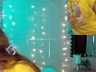 carly-09 Live Webcam on CamSoda