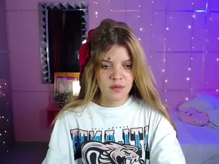 Carly-09's Live Sex Cam Show