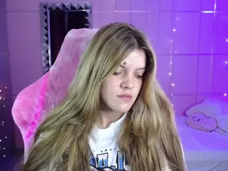 Carly-09's Live Sex Cam Show