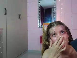 Carly-09's Live Sex Cam Show