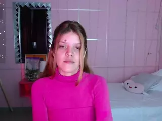 Carly-09's Live Sex Cam Show