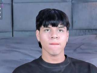 valentino-moon webcam model