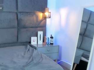 valentino-moon webcam