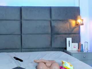 valentino-moon webcam