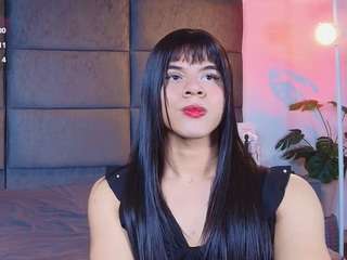 valentino-moon's CamSoda show and profile