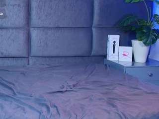 valentino-moon webcam