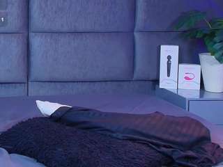 valentino-moon webcam