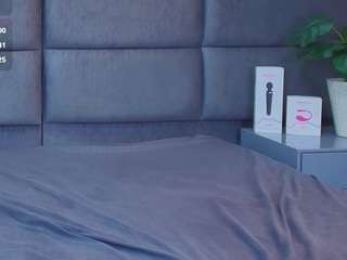 valentino-moon webcam model