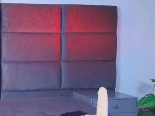 valentino-moon webcam