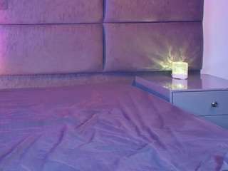 le modèle valentino-moon est en webcam porno dans un show sur le site camsoda, il possède les tags suivants: average,black hair,brown eyes,colombia,dirty talk,drinking,ejaculation,orgasm,spank,hd