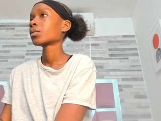 alana-roos Live Webcam on CamSoda