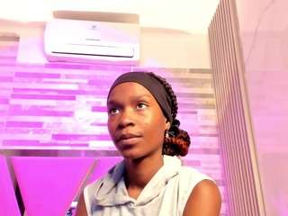 alana-roos webcam model