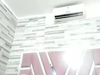 alana-roos's Live Sex Cam Show