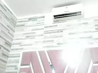 alana-roos's Live Sex Cam Show