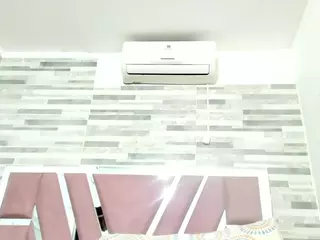 alana-roos's Live Sex Cam Show