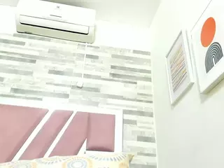 alana-roos's Live Sex Cam Show