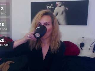 GoddessEvelyn01