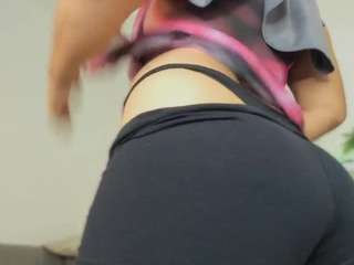 isa-perez Live Webcam on CamSoda