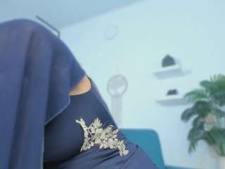 isa-perez Live Webcam on CamSoda