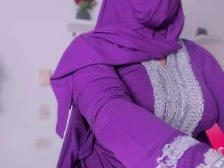 isa-perez Live Webcam on CamSoda