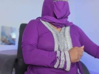 isa-perez Live Webcam on CamSoda