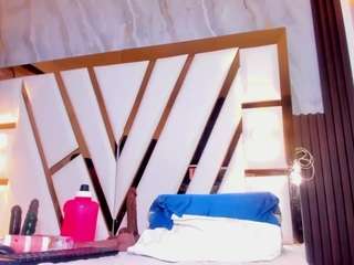  lola-hornei chat room