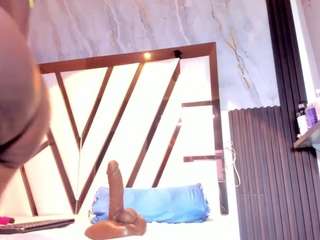 lola-hornei live cam profile