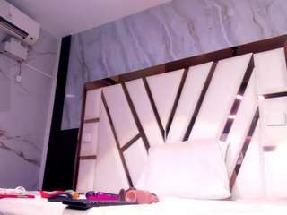 lola-hornei live webcam show