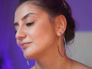 le modèle sabrinakali est en webcam porno dans un show sur le site camsoda, il possède les tags suivants: amateur,ass,tease,strip,spank,smoking,skinny,robe,pussy,lingerie,handjob,foot-fetish,flashing,fingers,fingering,feet,drinking,doggy-style,dildo-or-vibrator,dildo