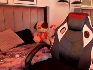  alaia-cute chat room