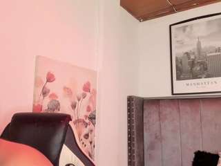 alaia-cute's CamSoda show and profile