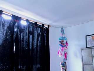 BrianaGuzman — LIVE on Camsoda