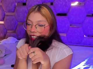 Let Me Feel All Your Cock Inside Me (Control 33*33) [101 tokens remaining]