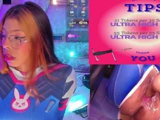 lunaaridi Drinking live webcam