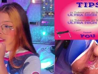 Live webcam model lunaaridi on Soda Cams