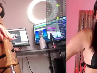 Luna's Live Sex Cam Show