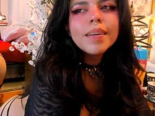 ivannabellini01 Webcam Model Profile