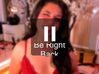 ivannabellini01 live cam profile