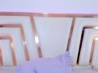 aisharhodes00 Live Webcam on CamSoda