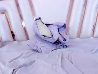 aisharhodes00 Live Webcam on CamSoda