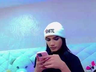 alanna-dollsx Live Webcam on CamSoda