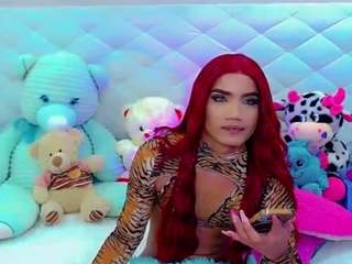 alanna-dollsx Live Webcam on CamSoda