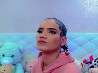 alanna-dollsx Live Webcam on CamSoda